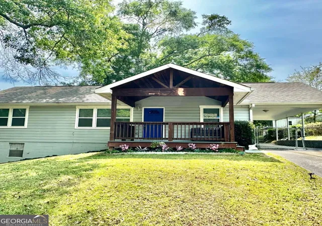 Photo 2 of Single family home for sale at 2260 Carver Dr Nw, Atlanta, GA 30314 | MLS# 10801950 | Listing updated on 2026-08-30