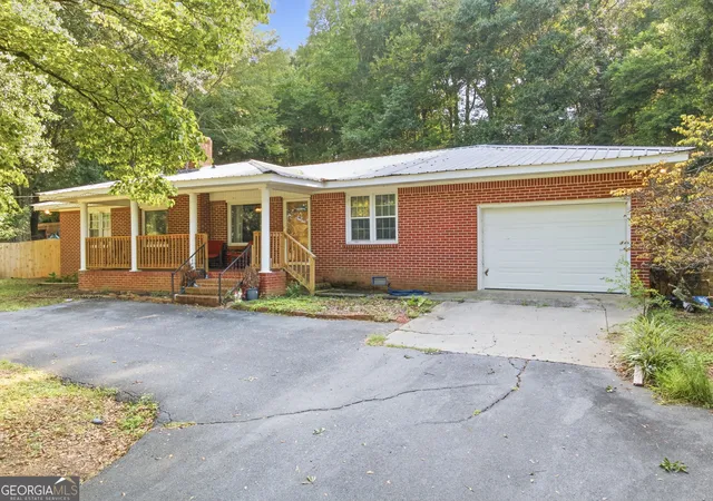 Photo 3 of Single family home for sale at 521 Mcdaniel Station Rd Sw, Calhoun, GA 30701 | MLS# 10832519 | Listing updated on 2026-10-11
