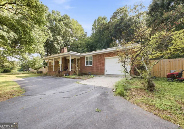 Photo 4 of Single family home for sale at 521 Mcdaniel Station Rd Sw, Calhoun, GA 30701 | MLS# 10832519 | Listing updated on 2026-10-11