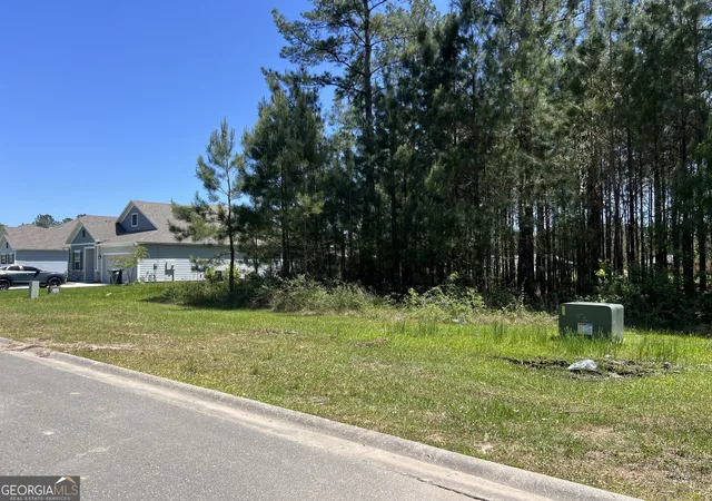 Homes for sale in Kingsland, GA | 143 Breakwater Loop, Kingsland, GA 31548 | MLS# 10511457