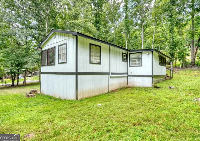 Photo 3 of Single family home for sale at 4348 White Oak Dr, Hiawassee, GA 30546 | MLS# 10823545 | Listing updated on 2026-08-25