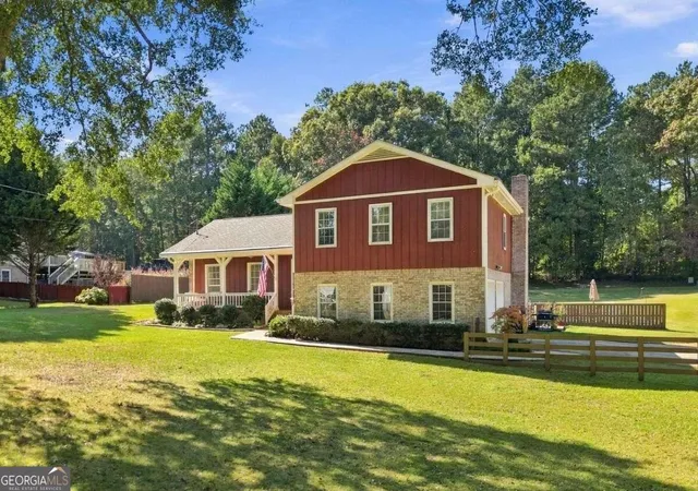 Photo 1 of Single family home for sale at 49 Lakeview Dr, Villa Rica, GA 30180 | MLS# 10873881 | Listing updated on 2026-10-30