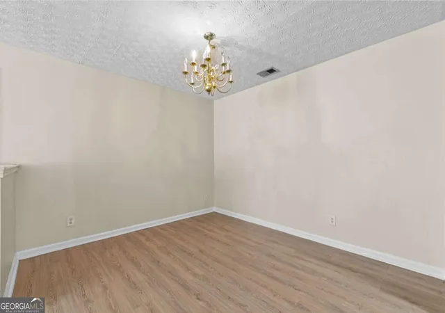 Listing Photo 4 - Condo for sale in building located at 1202 Fairington Vlg Dr, Lithonia, GA 30038