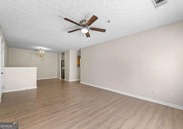 Listing Photo 5 - Condo for sale in building located at 1202 Fairington Vlg Dr, Lithonia, GA 30038