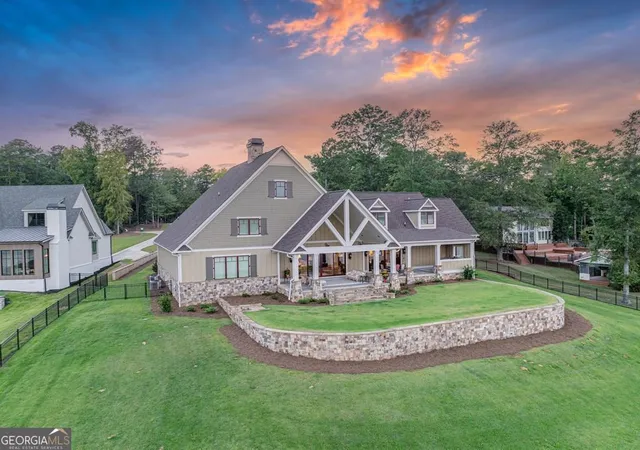 Photo 3 of Single family home for sale at 205 Lakecrest Dr Ne, Milledgeville, GA 31061 | MLS# 10742217 | Listing updated on 2026-08-19