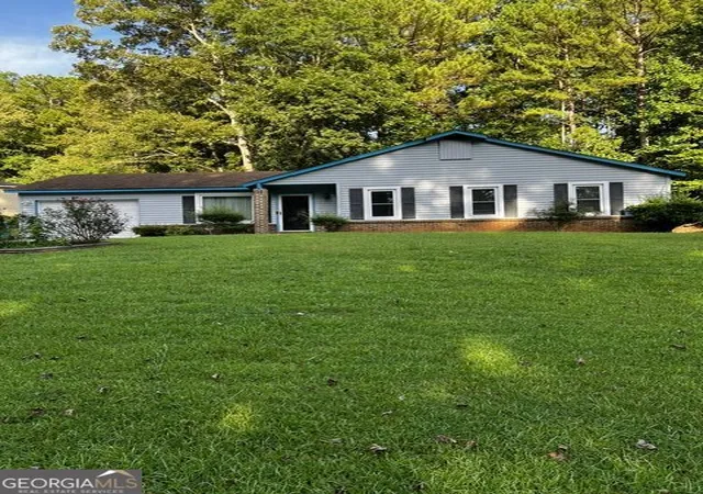 Photo 2 of Single family home for sale at 3859 Skidmore Dr, Decatur, GA 30034 | MLS# 10812946 | Listing updated on 2026-09-11