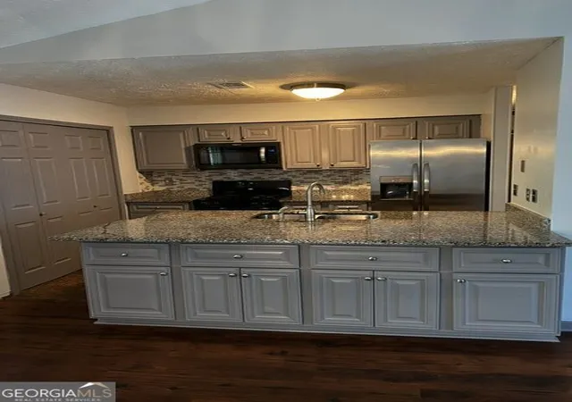 Photo 4 of Single family home for sale at 3859 Skidmore Dr, Decatur, GA 30034 | MLS# 10812946 | Listing updated on 2026-09-11