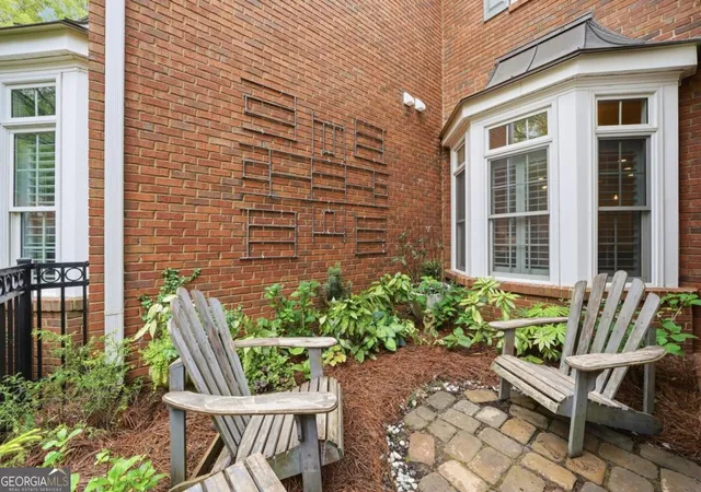 Photo 3 of Sale Pending at 8420 Parker Pl, Roswell, GA 30076 | MLS# 10760554 | Listing updated on 2026-08-11