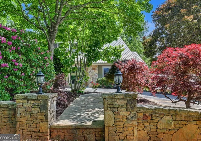 3rd image of 792 Bugscuffle Rd, Hiawassee, GA 30546 | MLS# 10765441
