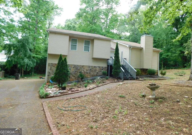Photo 1 of Single family home for sale at 8805 Willow Crk Ct, Douglasville, GA 30135 | MLS# 10742749 | Listing updated on 2026-05-12