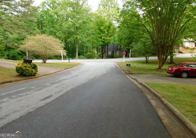 Photo 3 of Single family home for sale at 8805 Willow Crk Ct, Douglasville, GA 30135 | MLS# 10742749 | Listing updated on 2026-05-12