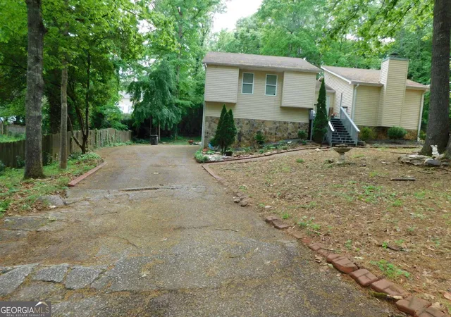 Photo 4 of Single family home for sale at 8805 Willow Crk Ct, Douglasville, GA 30135 | MLS# 10742749 | Listing updated on 2026-05-12