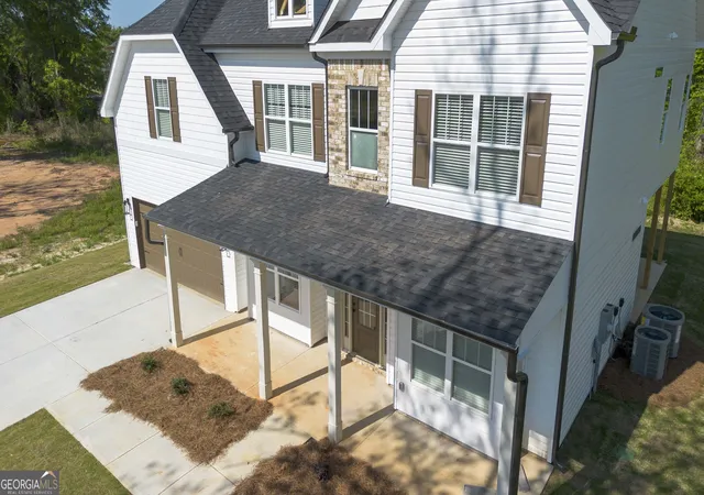 Photo 2 of Single family home for sale at 130 Bluecoat Trl, Byron, GA 31008 | MLS# 10777458 | Listing updated on 2026-06-17