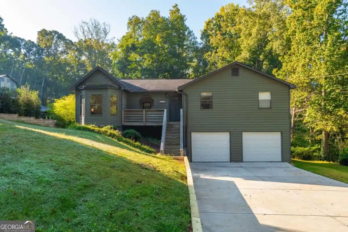 Photo 1 of Single family home for sale at 2387 Mohawk Trl, Acworth, GA 30102 | MLS# 10875005 | Listing updated on 2026-10-19