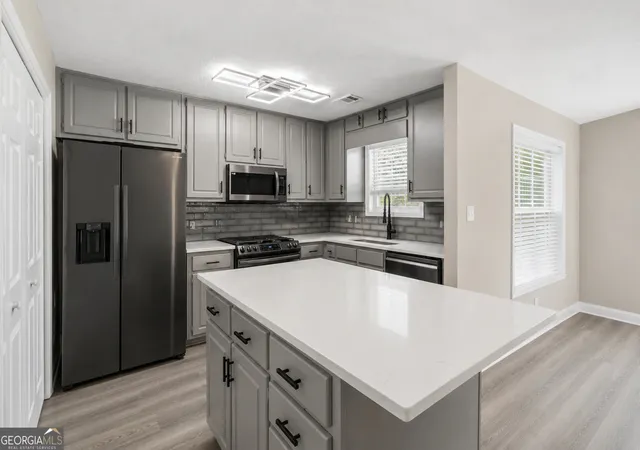 Photo 3 of Single family home for sale at 625 Brents Cvs, Stockbridge, GA 30281 | MLS# 10754835 | Listing updated on 2026-09-25