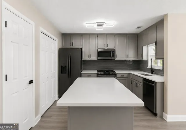 Photo 4 of Single family home for sale at 625 Brents Cvs, Stockbridge, GA 30281 | MLS# 10754835 | Listing updated on 2026-09-25