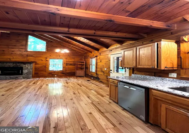Photo 4 of Single family home for sale at 187 Tiffany Ln, Mineral Bluff, GA 30559 | MLS# 10786473 | Listing updated on 2026-07-09