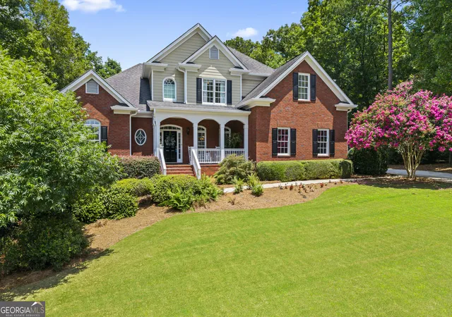 Photo 1 of Single family home for sale at 1041 Spring Lake Dr, Bishop, GA 30621 | MLS# 10812789 | Listing updated on 2026-08-11