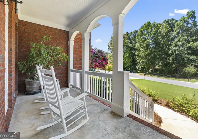 Photo 3 of Single family home for sale at 1041 Spring Lake Dr, Bishop, GA 30621 | MLS# 10812789 | Listing updated on 2026-08-11