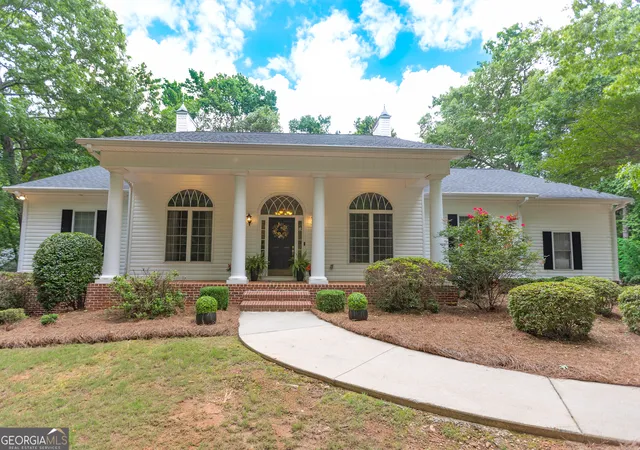 Photo 2 of Single family home for sale at 3905 Oak Hill Rd, Douglasville, GA 30135 | MLS# 10771323 | Listing updated on 2026-08-28