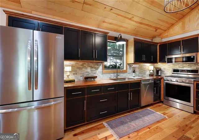 Photo 4 of Single family home for sale at 22 Noel Ln, Ellijay, GA 30540 | MLS# 10833620 | Listing updated on 2026-10-31