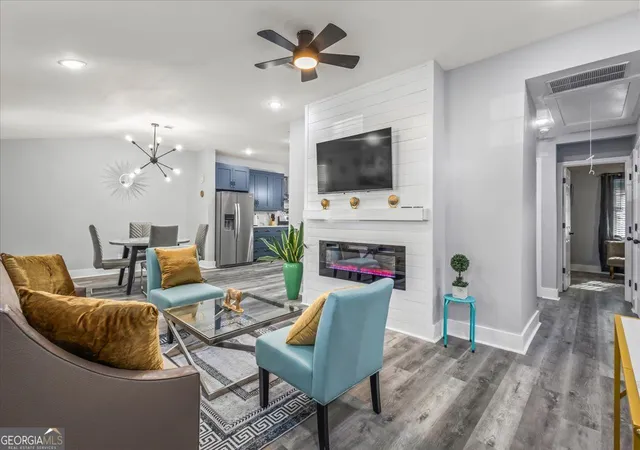Photo 4 of Sale Pending at 358 Roy St Sw, Atlanta, GA 30310 | MLS# 10758017 | Listing updated on 2026-10-02