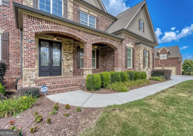 3rd image of 3066 Walking Horse Trl, Buford, GA 30519 | MLS# 10810671