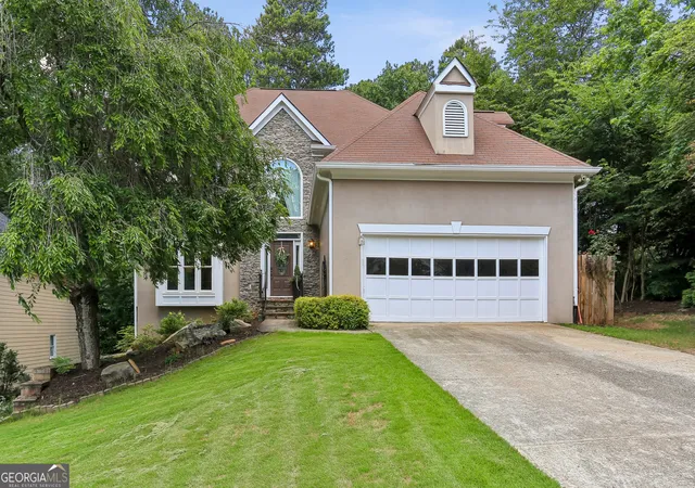 Homes for sale in Johns Creek, GA | 7350 Devonhall Wy, Johns Creek, GA 30097 | MLS# 10782969