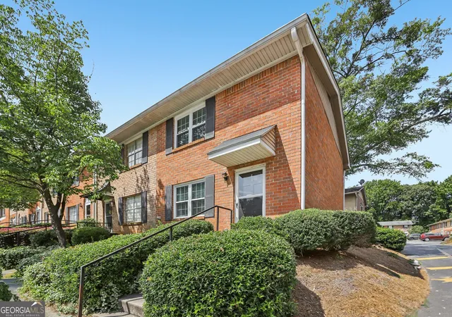 2nd image of 436 Northdale Ct, Lawrenceville, GA 30046 | MLS# 10822281