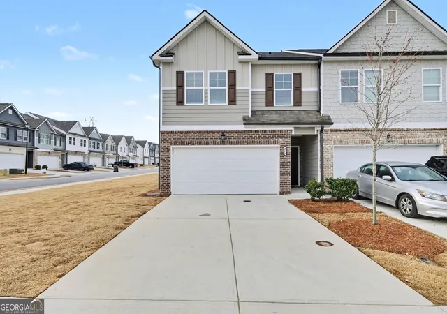 Photo 1 of Townhouse for sale at 4574 Bishops Ln, Oakwood, GA 30566 | MLS# 10706724 | Listing updated on 2026-08-28