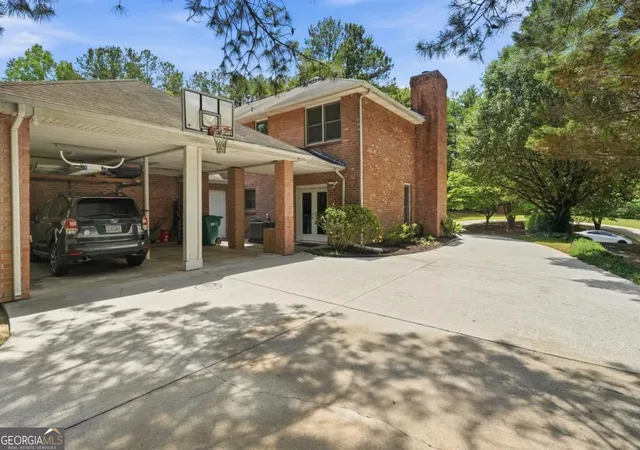 4th image of 8865 Carroll Manor Dr, Sandy Springs, GA 30350 | MLS# 10802870