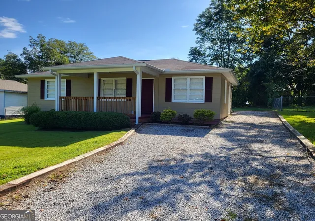 3rd image of 112 N 13Th Ave, Lanett, AL 36863 | MLS# 10828765