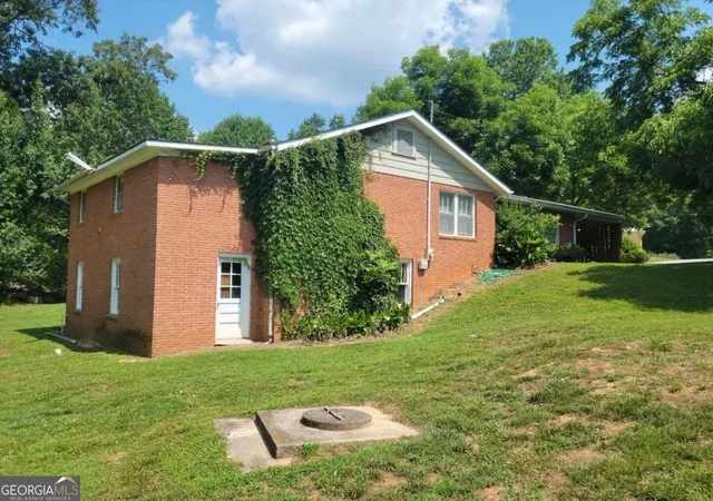 Photo 2 of Single family home for sale at 2610 Little River Park Rd, Gainesville, GA 30506 | MLS# 10421712 | Listing updated on 2026-08-03