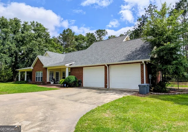 Homes for sale in Tarrytown, GA | 1085 Conaway-Mcdonald Rd, Tarrytown, GA 30470 | MLS# 10778626