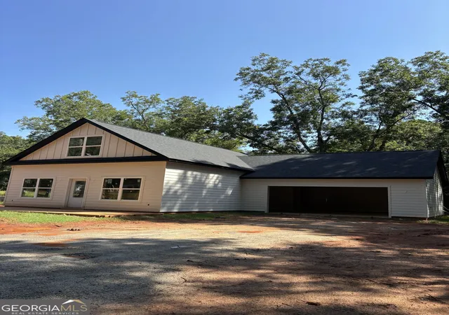Photo 3 of Single family home for sale at 106 Little St, Williamson, GA 30292 | MLS# 10829057 | Listing updated on 2026-09-02
