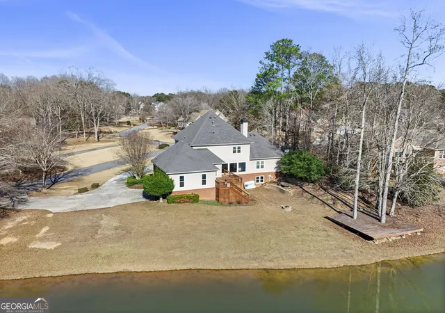 Photo 3 of Sale Pending at 240 Youngs Cir, Fayetteville, GA 30215 | MLS# 10665876 | Listing updated on 2026-01-17
