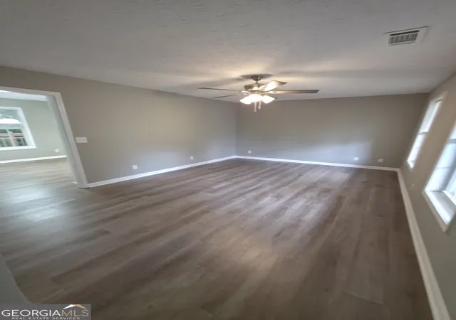 2nd image of 160 Williamsburg Way, Winder, GA 30680 | MLS# 10805125