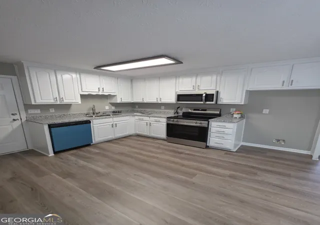 3rd image of 160 Williamsburg Way, Winder, GA 30680 | MLS# 10805125
