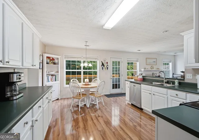Photo 2 of Single family home for sale at 658 Bartow Dr, Dacula, GA 30019 | MLS# 10827509 | Listing updated on 2026-09-26