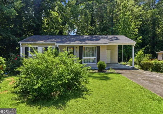 Homes for sale in Atlanta, GA | 757 Alfred Rd Nw, Atlanta, GA 30331 | MLS# 10780300