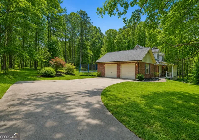 Photo 3 of Single family home for sale at 3191 Buck Branch Rd Sw, Conyers, GA 30094 | MLS# 10836059 | Listing updated on 2026-09-13