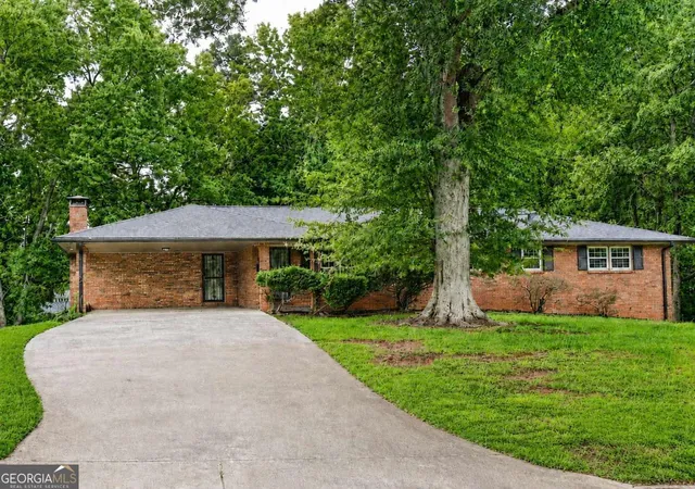 Photo 2 of Single family home for sale at 4840 Cowan Rd, Acworth, GA 30101 | MLS# 10822544 | Listing updated on 2026-09-10
