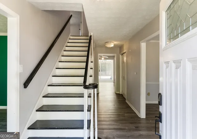 Photo 3 of Sale Pending at 225 Dix Lee On Dr, Fayetteville, GA 30214 | MLS# 10734173 | Listing updated on 2026-05-16