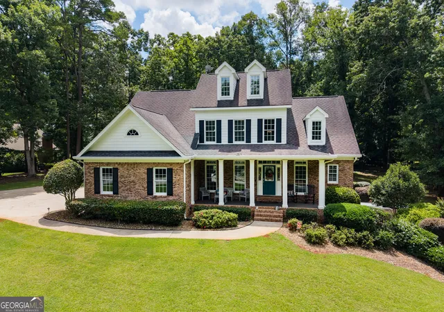 Photo 4 of Single family home for sale at 195 River Cove Mdws, Social Circle, GA 30025 | MLS# 10821903 | Listing updated on 2026-08-22