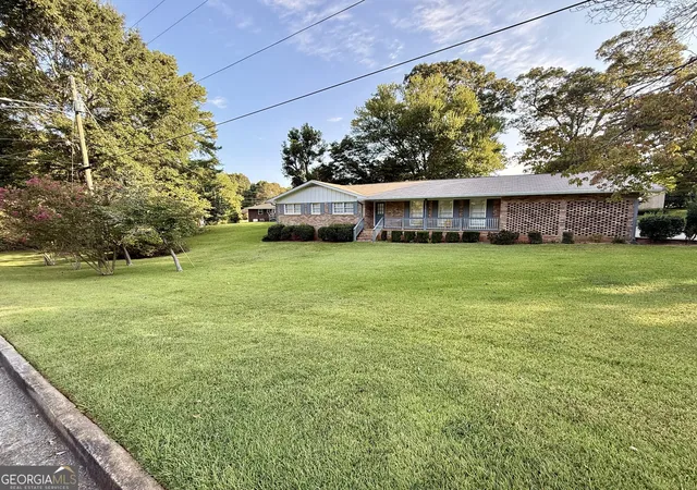 Photo 2 of Single family home for sale at 1010 Wesley Park Dr Sw, Marietta, GA 30064 | MLS# 10588599 | Listing updated on 2026-09-09