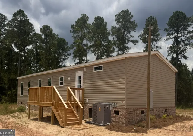 Photo 3 of Manufactured home for sale at 516 Mosley Bridge Rd, Claxton, GA 30417 | MLS# 10793443 | Listing updated on 2026-10-08