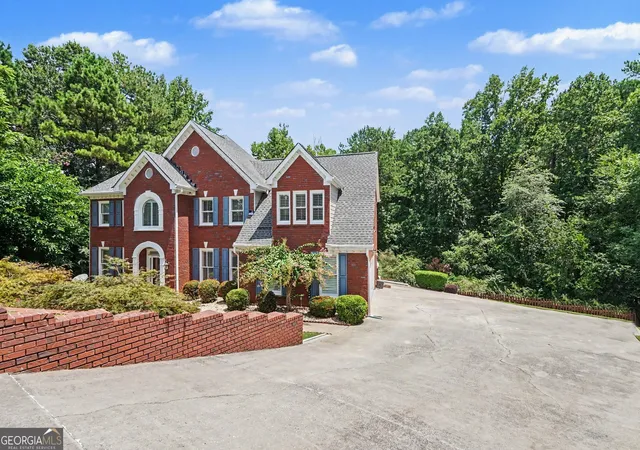 Photo 3 of Single family home for sale at 4299 Donerail Dr, Snellville, GA 30039 | MLS# 10810236 | Listing updated on 2026-09-13