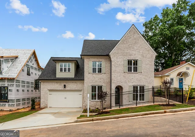 Photo 1 of Single family home for sale at 29 E Park St, Buford, GA 30518 | MLS# 10733824 | Listing updated on 2026-08-19
