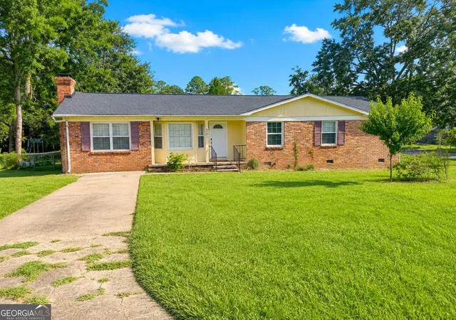 Photo 1 of Single family home for sale at 301 Sharon Dr, Americus, GA 31709 | MLS# 10820954 | Listing updated on 2026-09-28
