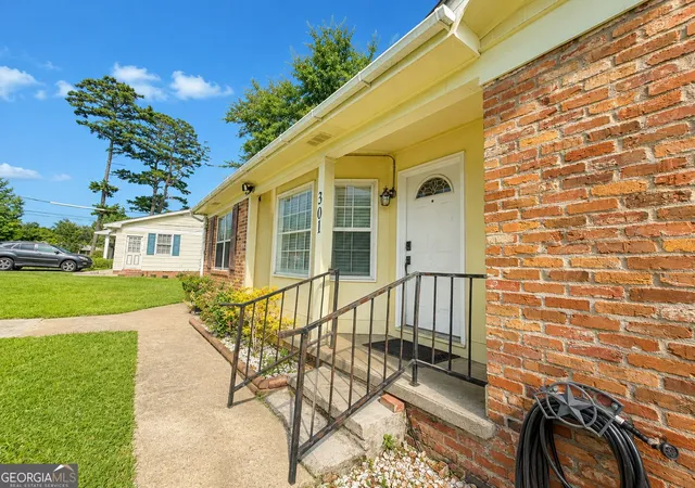 Photo 2 of Single family home for sale at 301 Sharon Dr, Americus, GA 31709 | MLS# 10820954 | Listing updated on 2026-09-28
